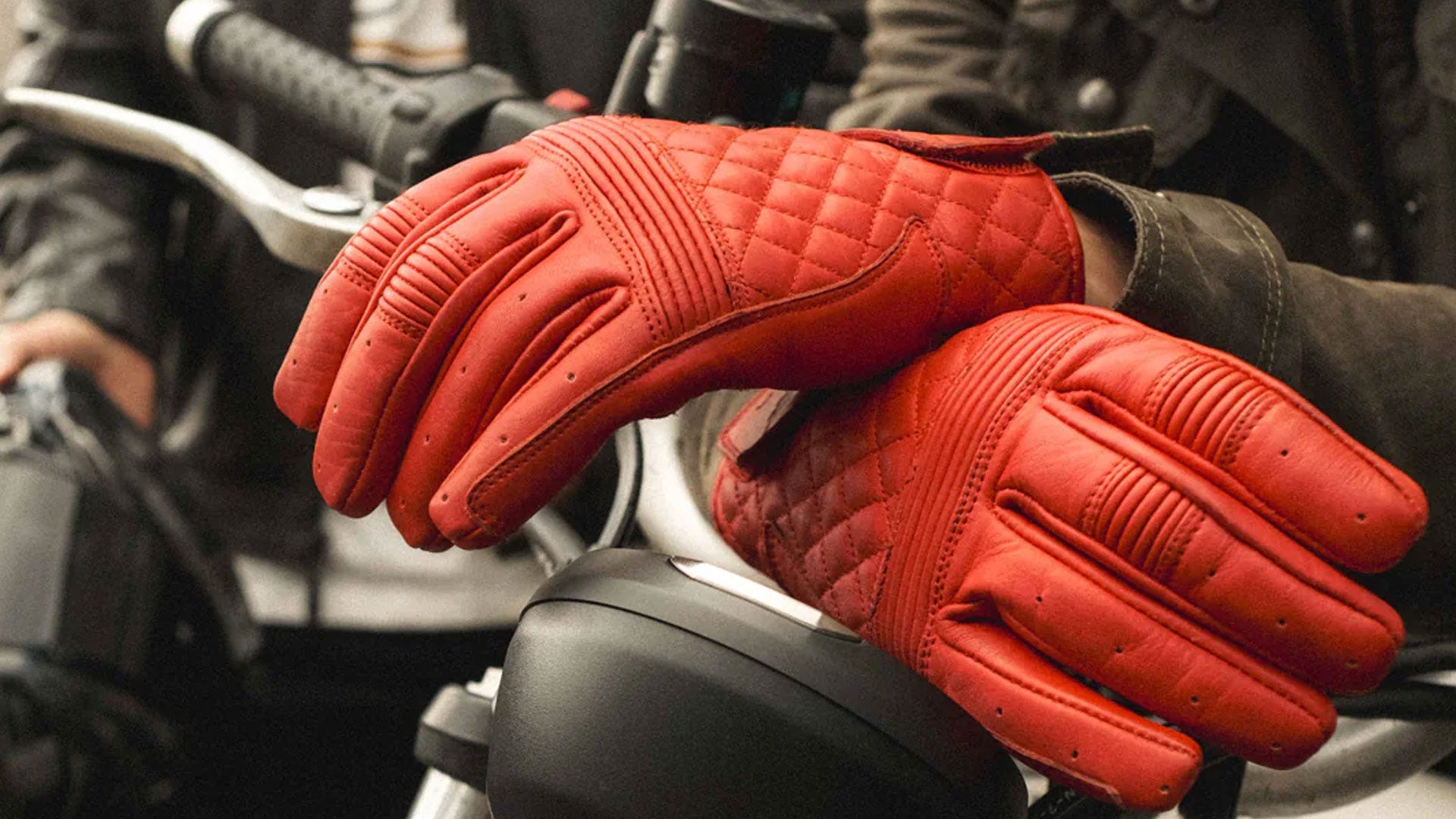 Motorcycle Glove Buyer’s Guide: What Type Should You Choose?